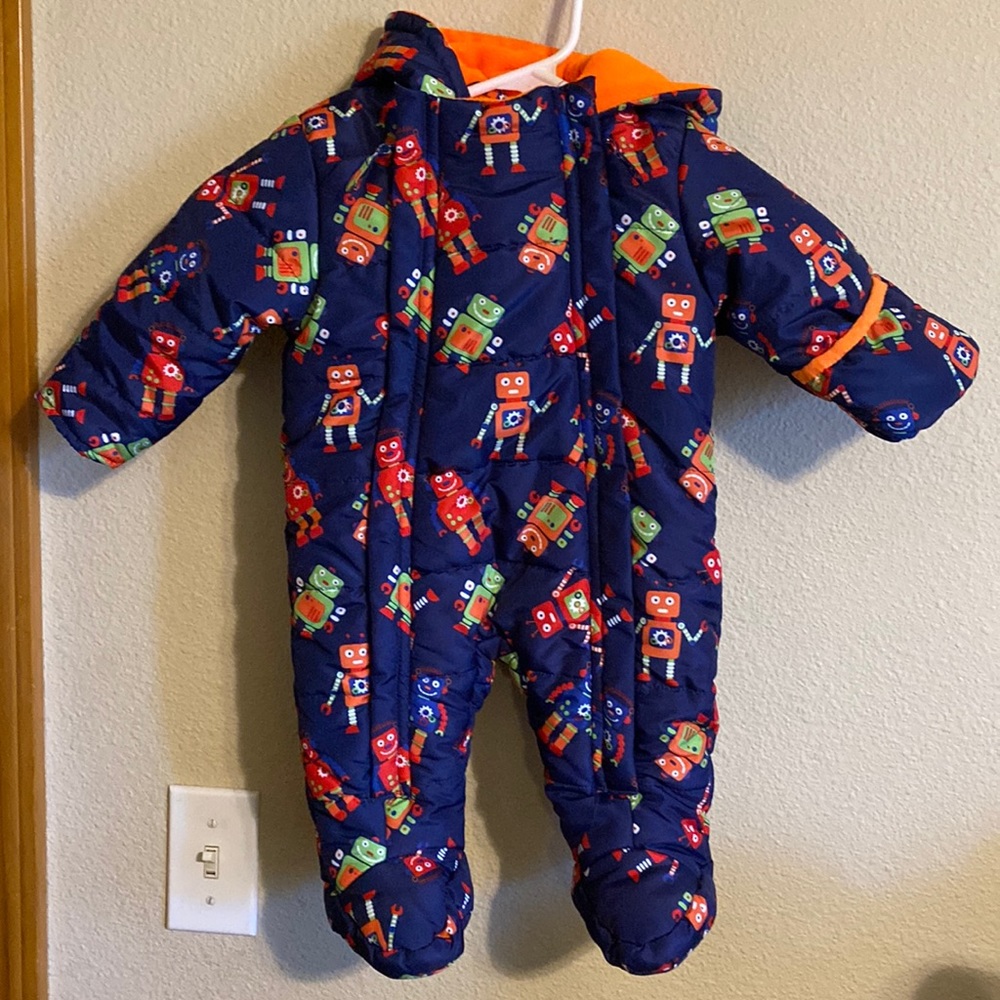 NWOT Wippette kids robot print snowsuit size 3/6 months